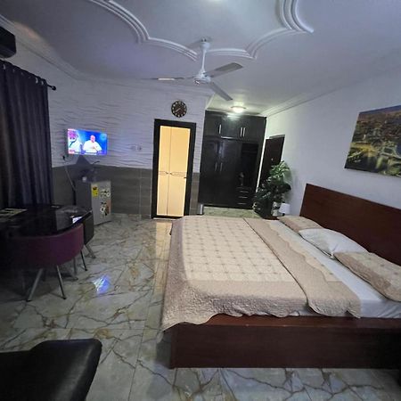 Nesta Barron -Home Away From Home North Legon Zewnętrze zdjęcie