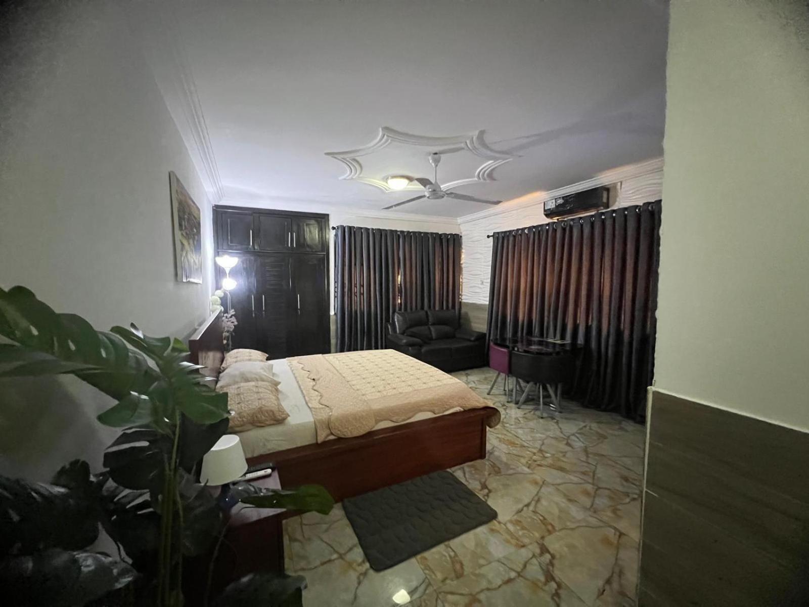 Nesta Barron -Home Away From Home North Legon Zewnętrze zdjęcie