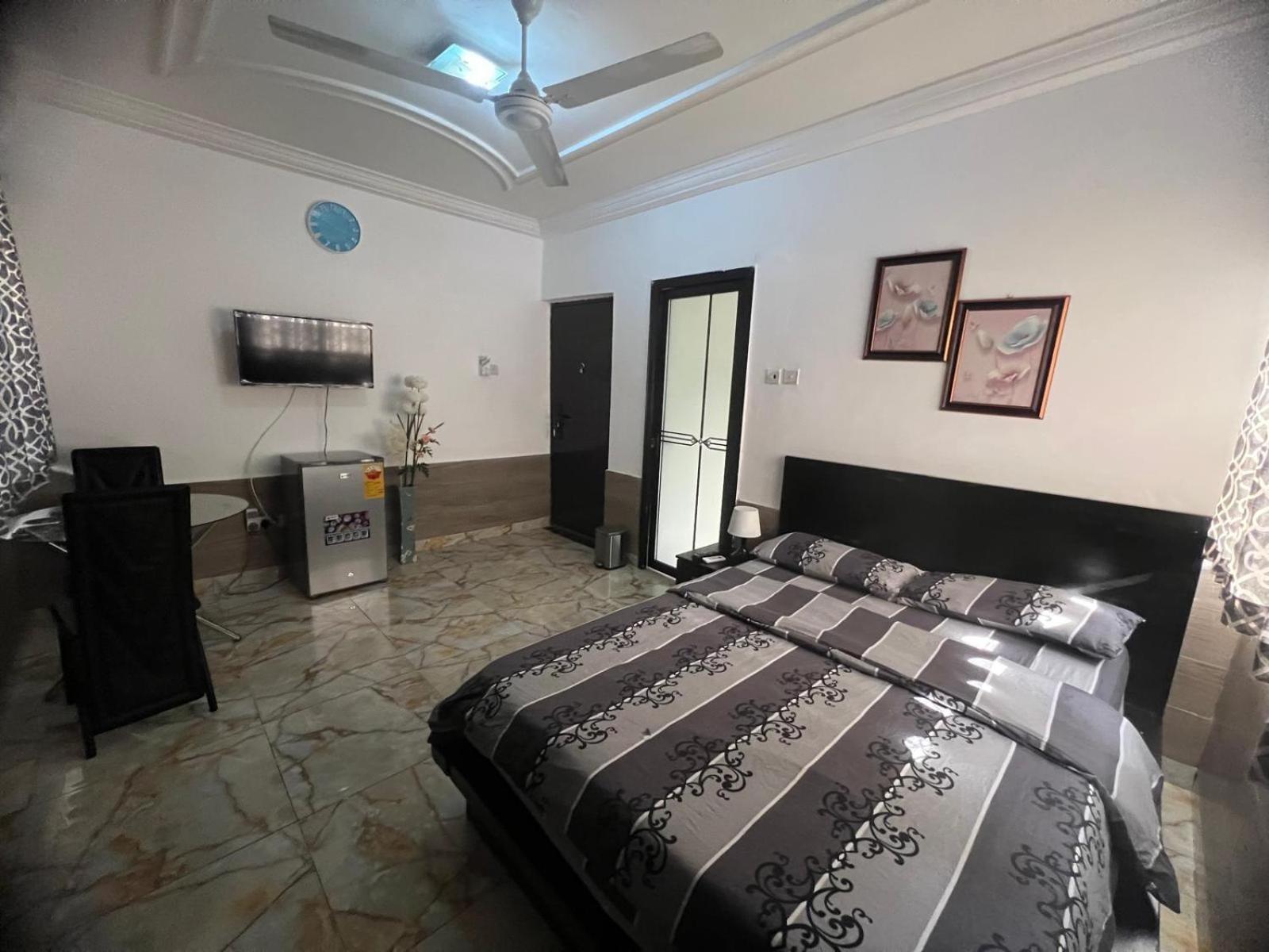 Nesta Barron -Home Away From Home North Legon Zewnętrze zdjęcie