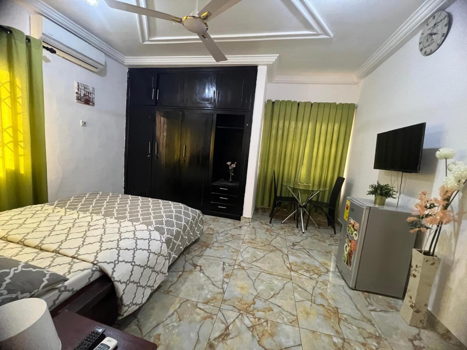 Nesta Barron -Home Away From Home North Legon Zewnętrze zdjęcie